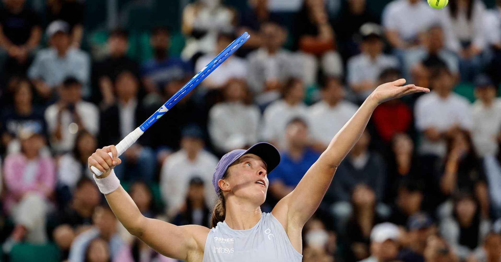 Swiatek reaches Korea Open final after pulling double duty